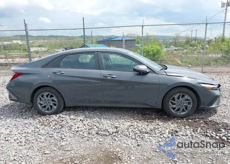 2024 Hyundai Elantra Sel from USA, damaged, VIN KMHLM4DGXRU658961